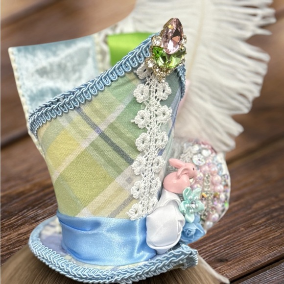 Easter Headband, Colorful Feathered Mini Top Hat, Spring Asymmetrical Headband main image 9